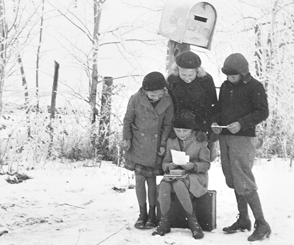 Students getting mail
