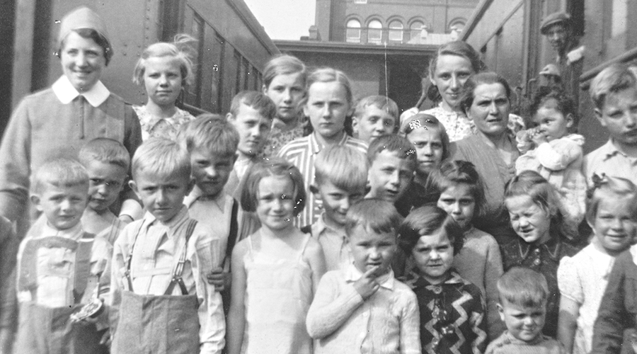 Sister Klutterman with Sudetan immigrants