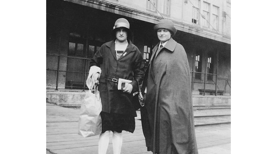 Sister Mary Szostak with a Slavic immigrant